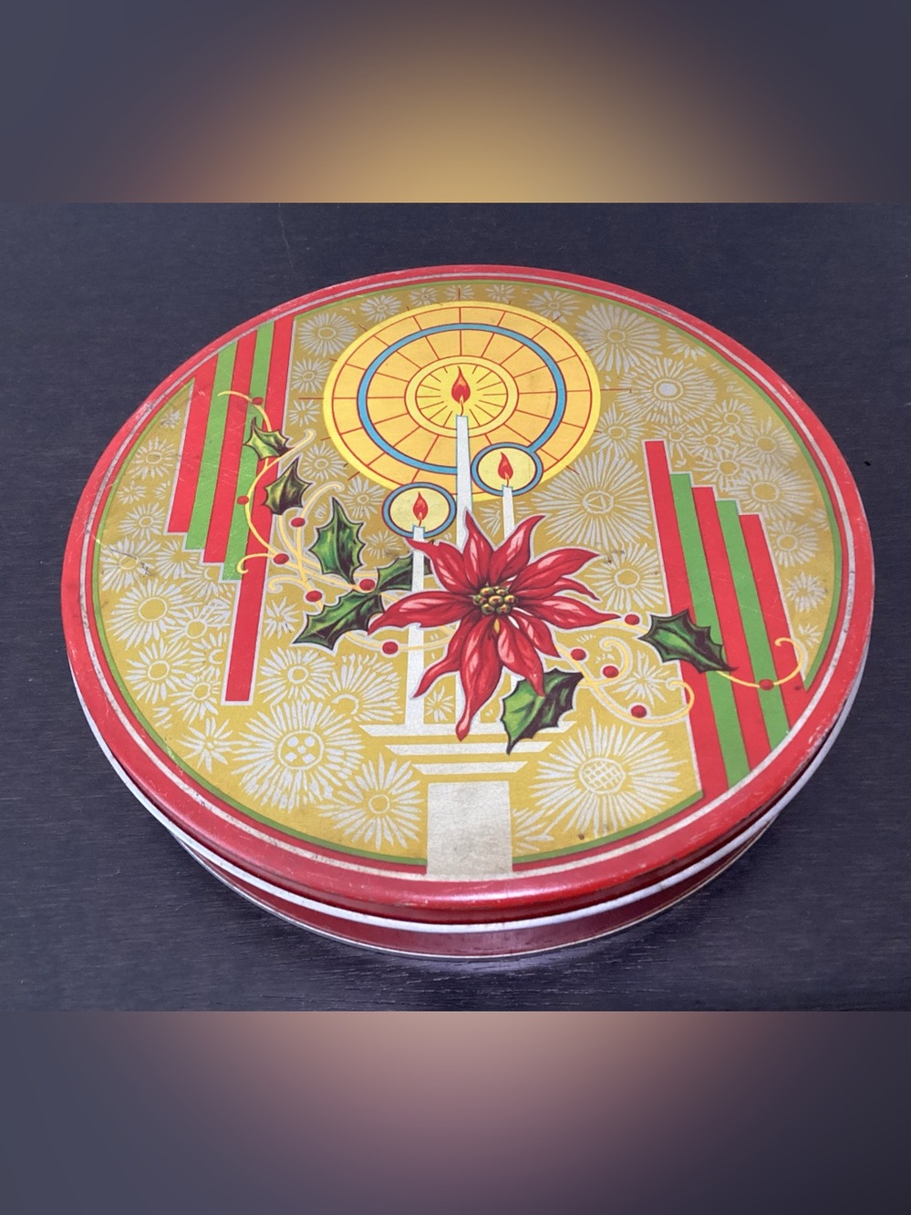 Vtg. Collectible 1940s Mid-Century Christmas tin Container, Mrs. Sothern’s Old